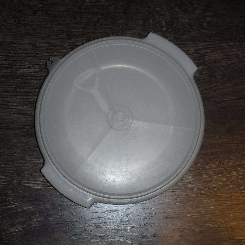 Tupperware Suzette Serving Tray White 3 Compartment Divided Lid Vintage Good